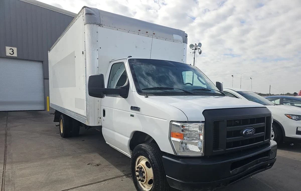 2019 FORD SUPER DUTY E-350 CUTAWAY DRW 4