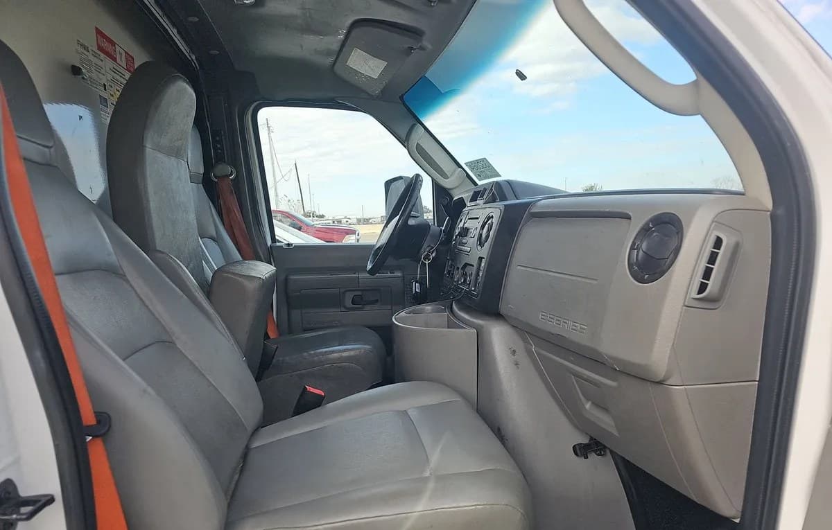 2019 FORD SUPER DUTY E-350 CUTAWAY DRW 5