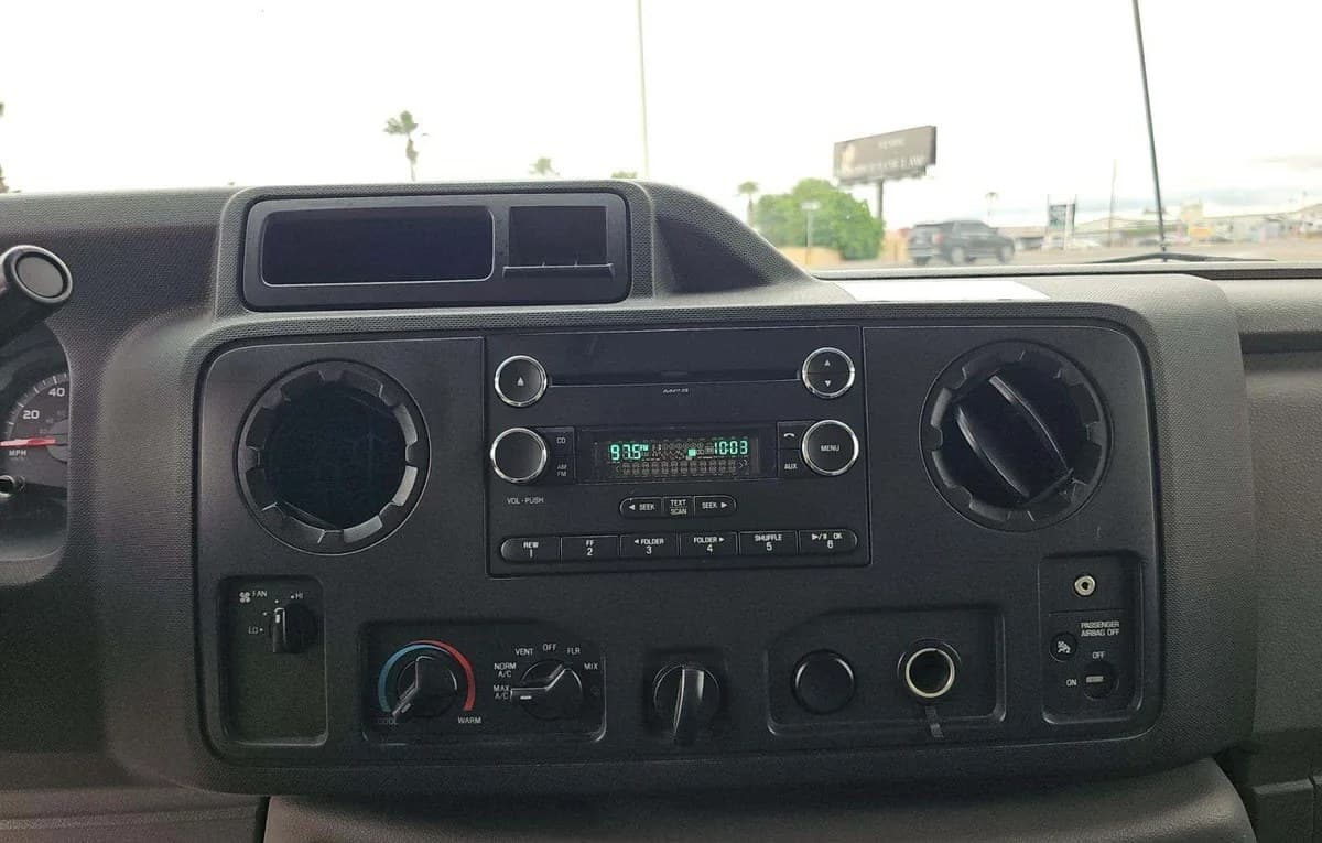 2019 FORD SUPER DUTY E-350 CUTAWAY DRW 7