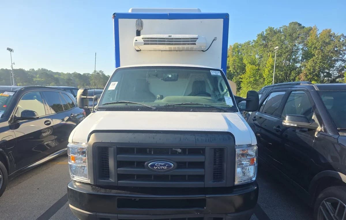 2023 FORD E-350 CUTAWAY 3