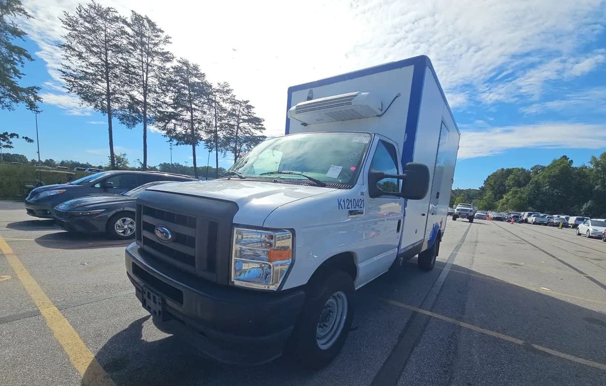 2023 FORD E-350 CUTAWAY 2