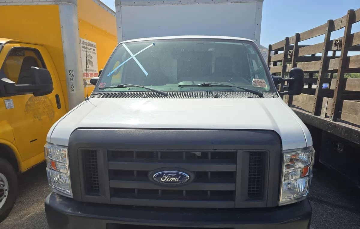 2022 FORD E-350 CUTAWAY 3