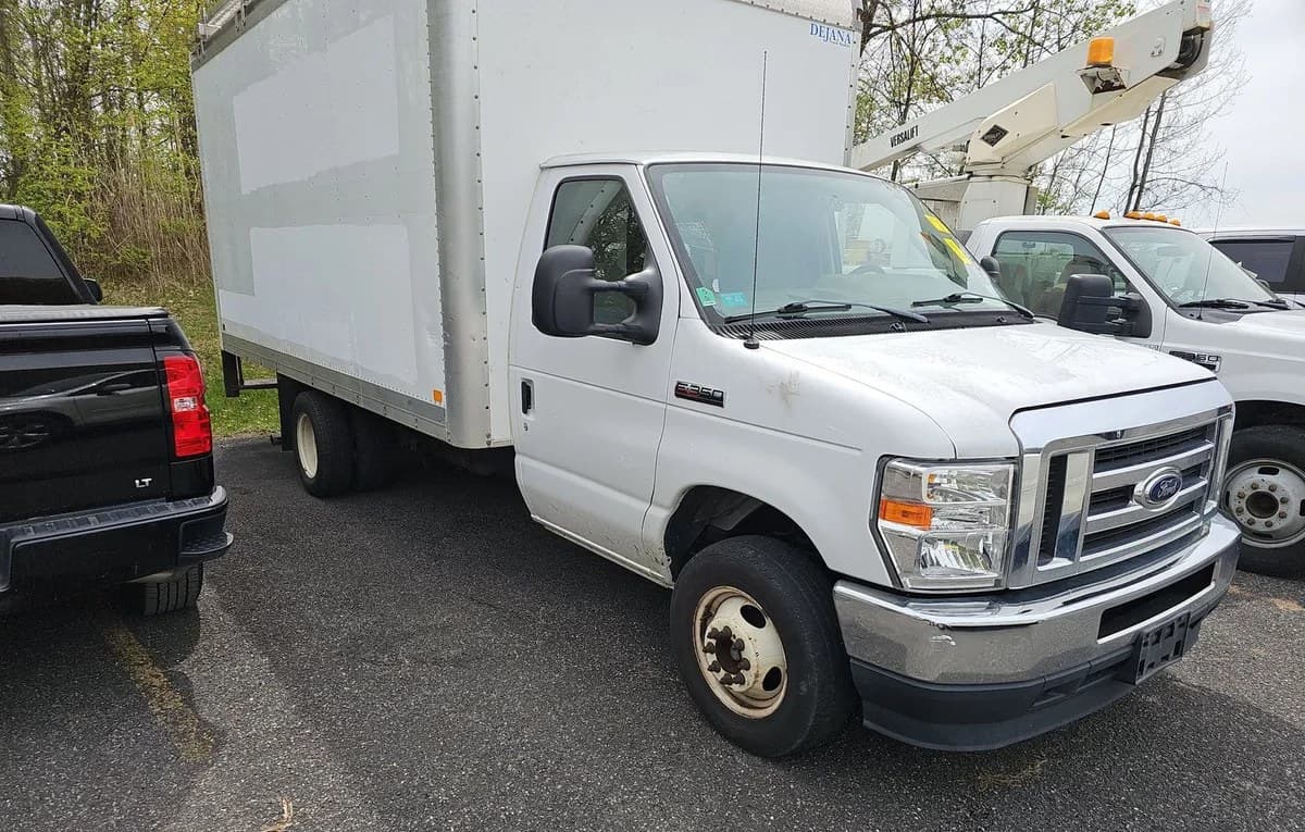 2021 FORD E-350 CUTAWAY DRW 4