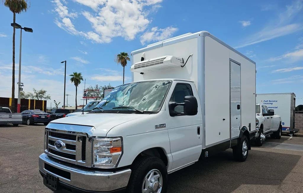 2024 FORD E-350 CUTAWAY