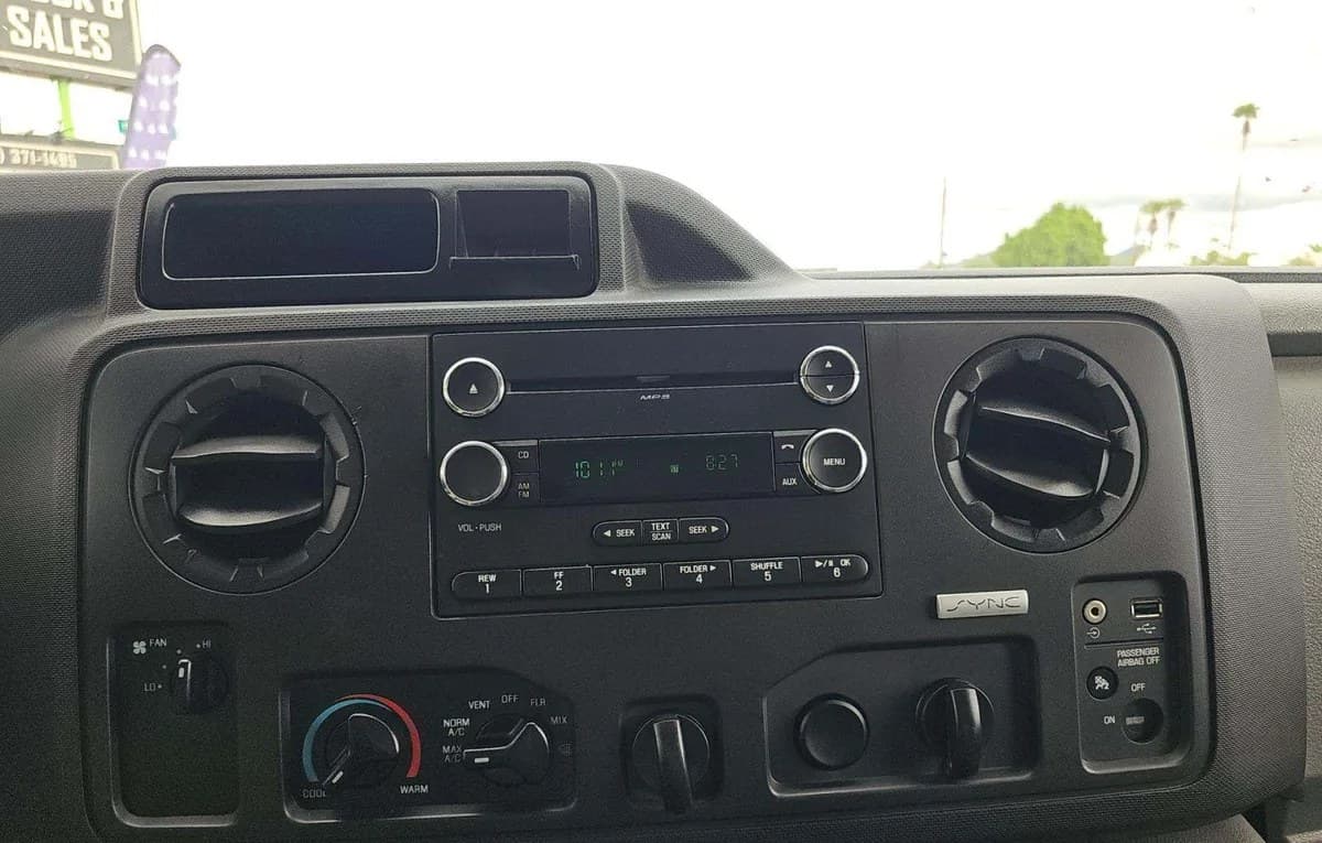2017 FORD SUPER DUTY E-450 CUTAWAY DRW 7