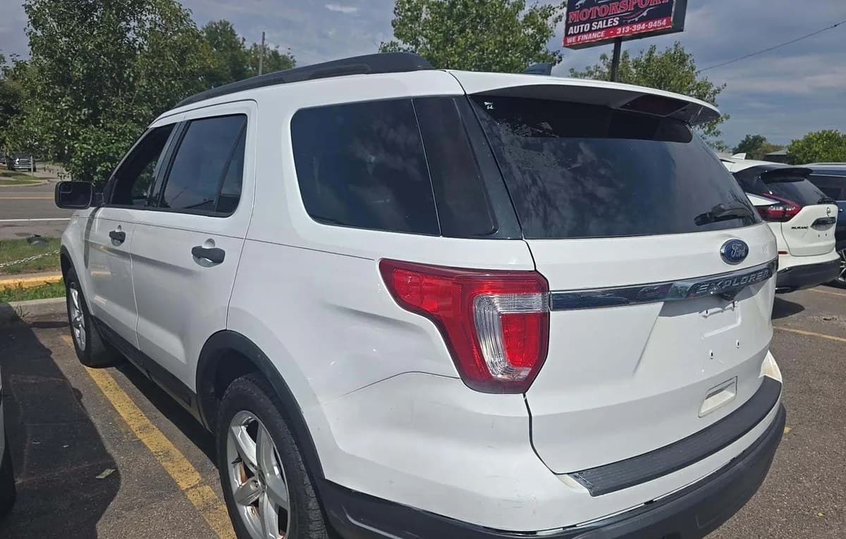 2018 FORD EXPLORER Base 3