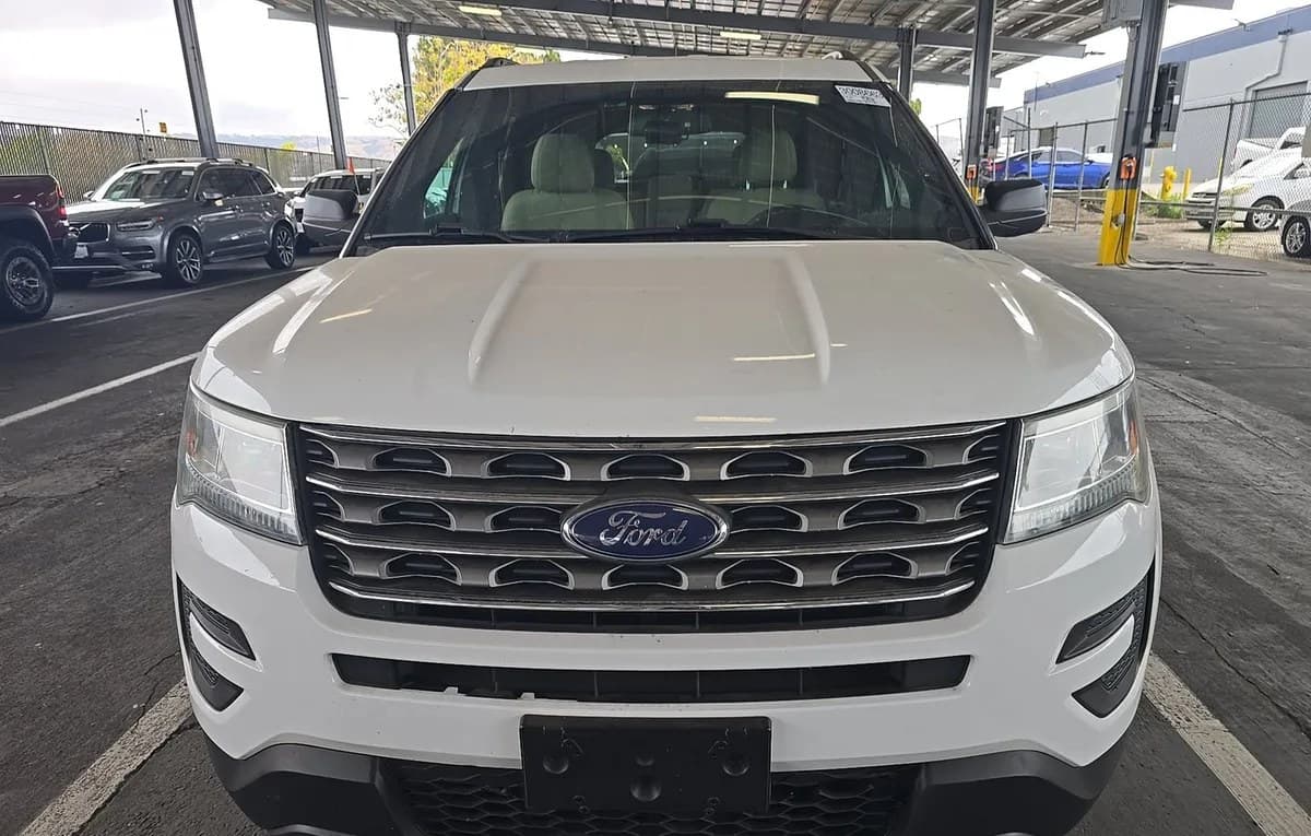 2017 FORD EXPLORER Base 3