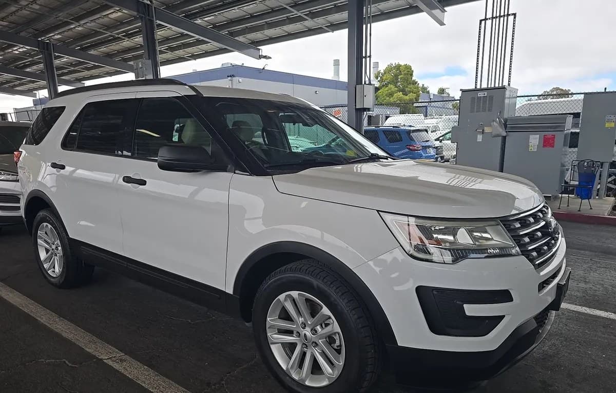 2017 FORD EXPLORER Base 4