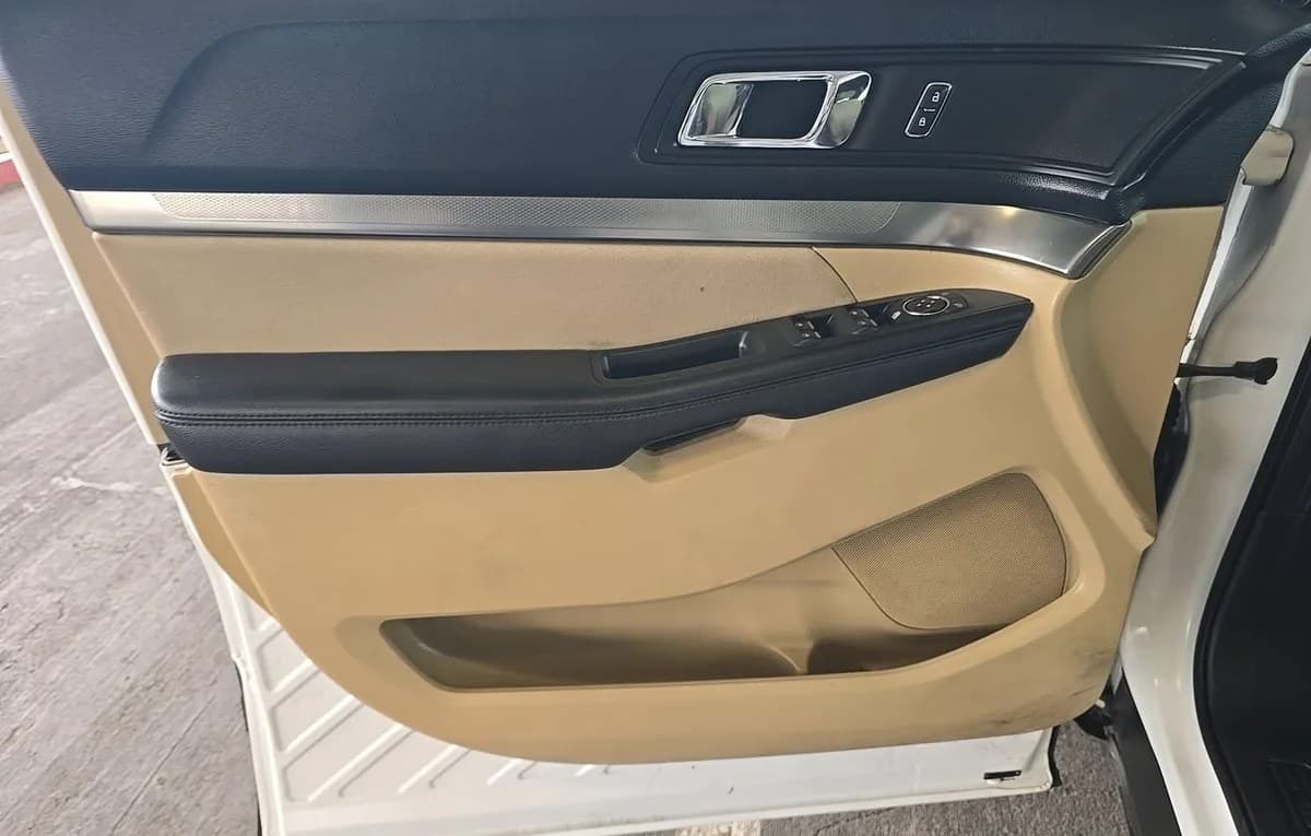 2017 FORD EXPLORER Base 6