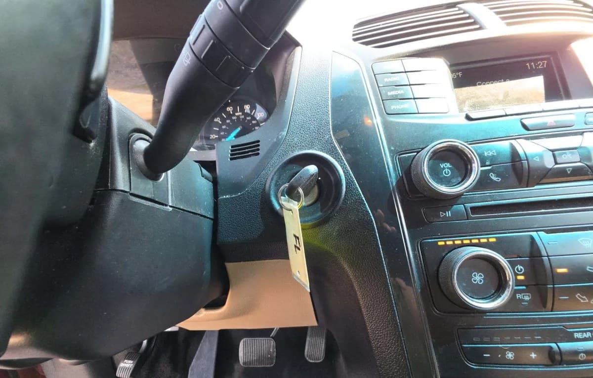 2017 FORD EXPLORER Base 5
