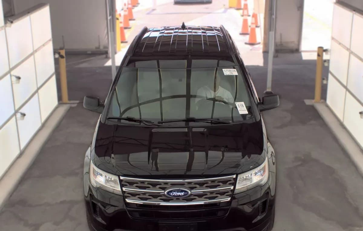 2018 FORD EXPLORER Base 3