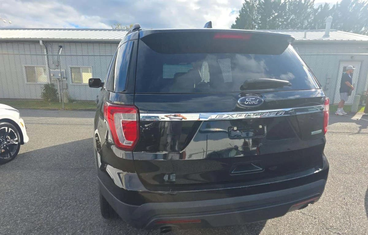 2017 FORD EXPLORER Base 3