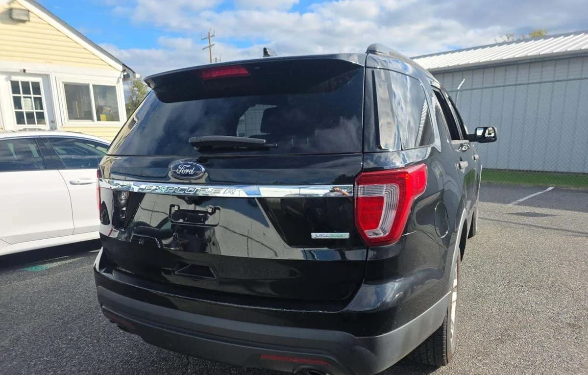 2017 FORD EXPLORER Base 4