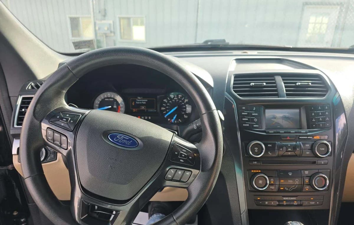 2017 FORD EXPLORER Base 7