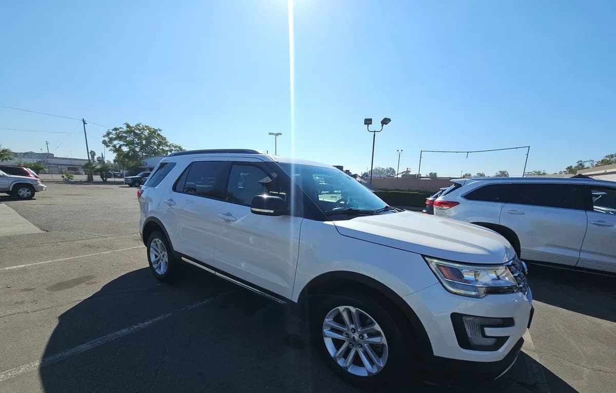 2017 FORD EXPLORER XLT 4