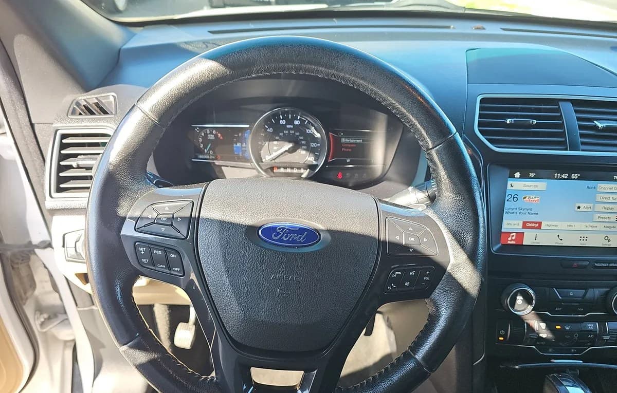 2017 FORD EXPLORER XLT 7