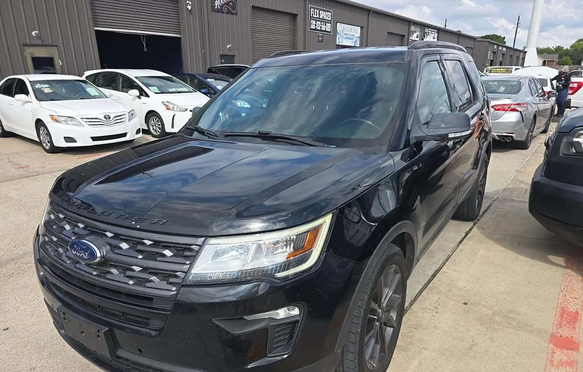 2018 FORD EXPLORER XLT 2