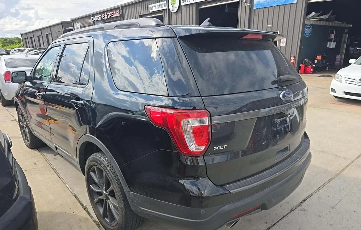 2018 FORD EXPLORER XLT 3