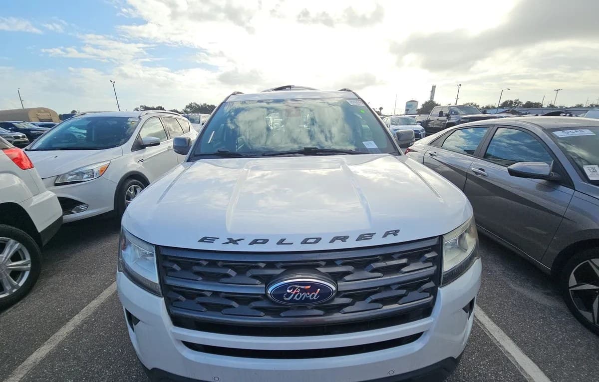 2018 FORD EXPLORER XLT 3
