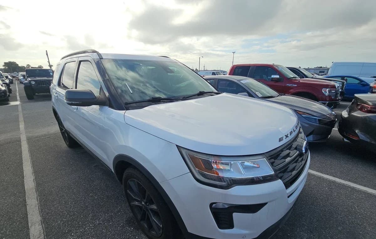 2018 FORD EXPLORER XLT 4