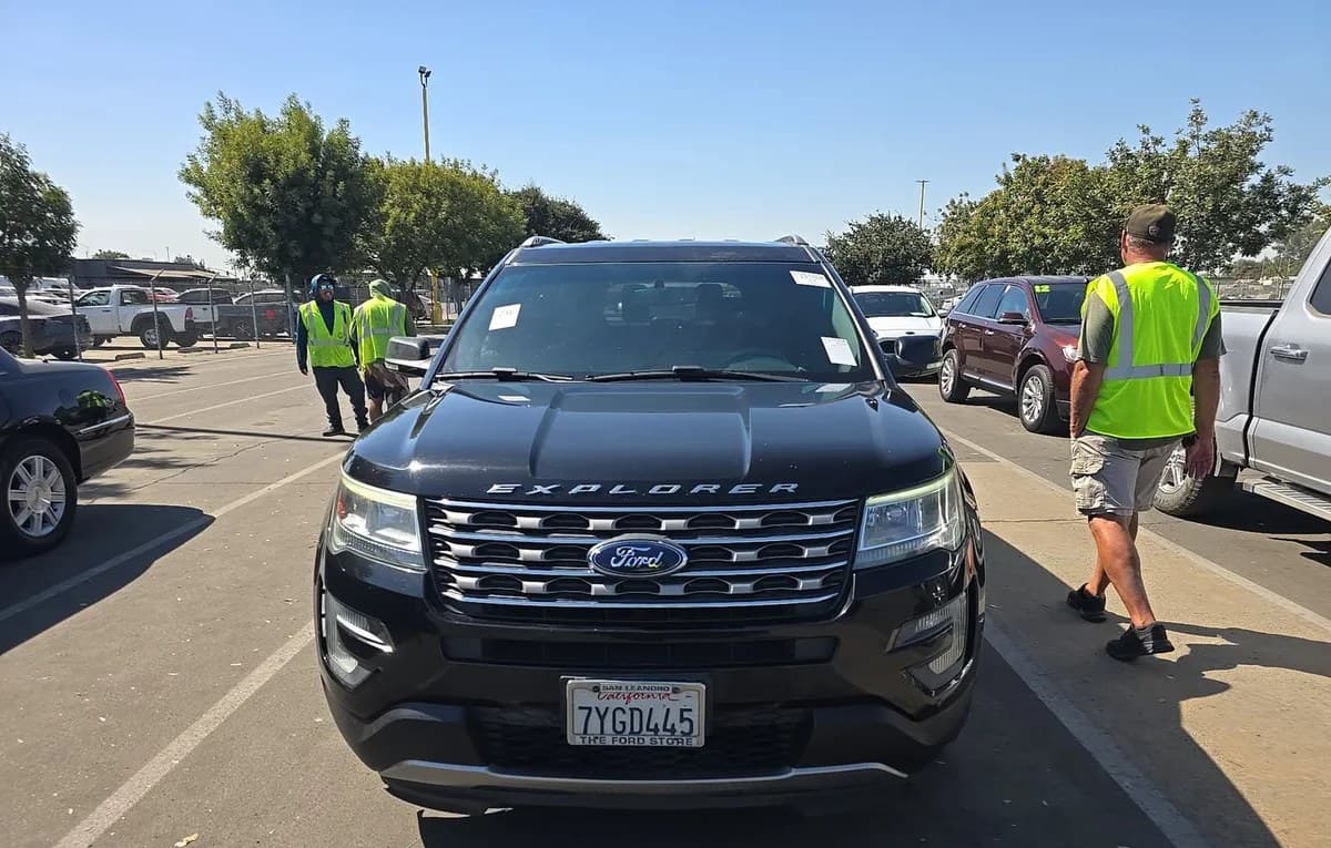 2017 FORD EXPLORER XLT 2