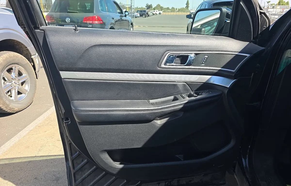 2017 FORD EXPLORER XLT 5