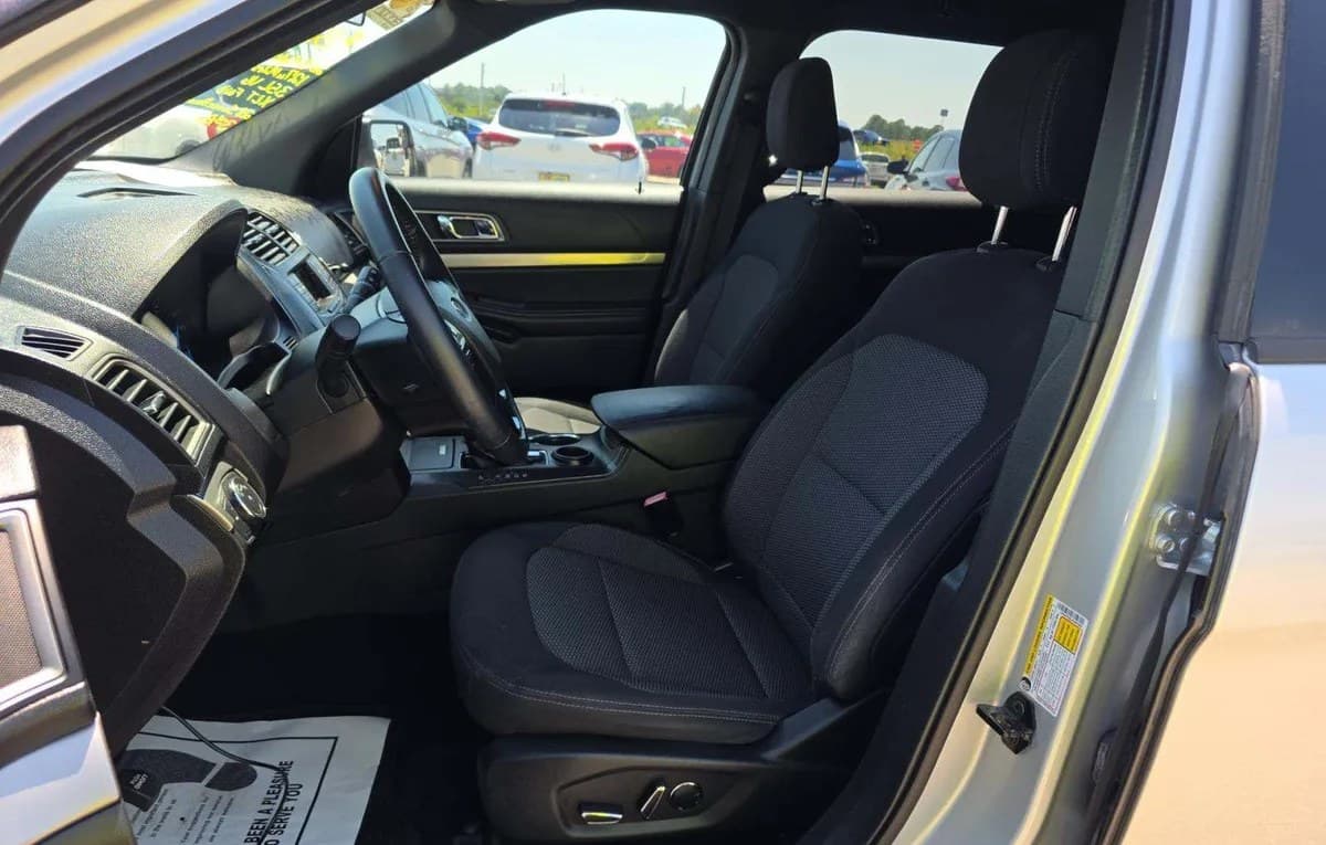 2018 FORD EXPLORER XLT 4