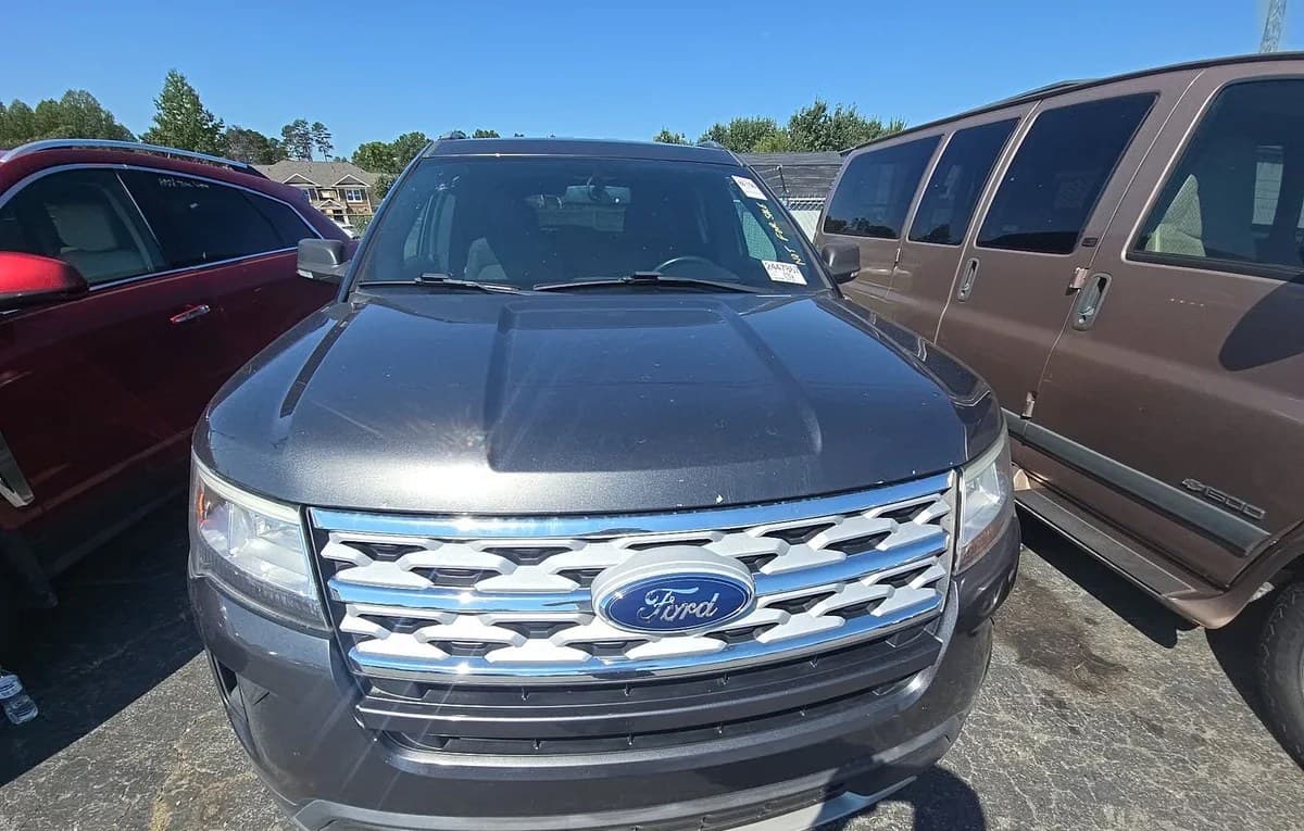 2019 FORD EXPLORER XLT 2