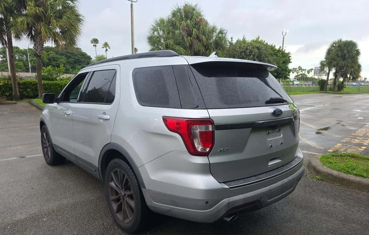 2018 FORD EXPLORER XLT 2
