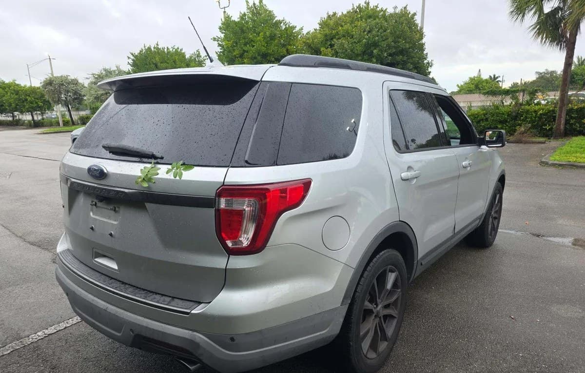 2018 FORD EXPLORER XLT 3