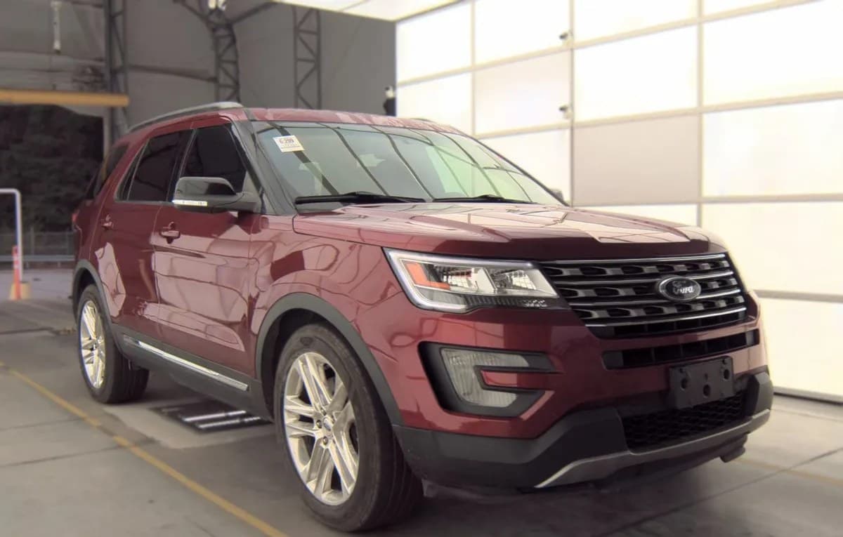 2017 FORD EXPLORER XLT 4
