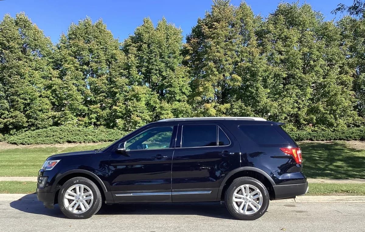 2017 FORD EXPLORER XLT 4