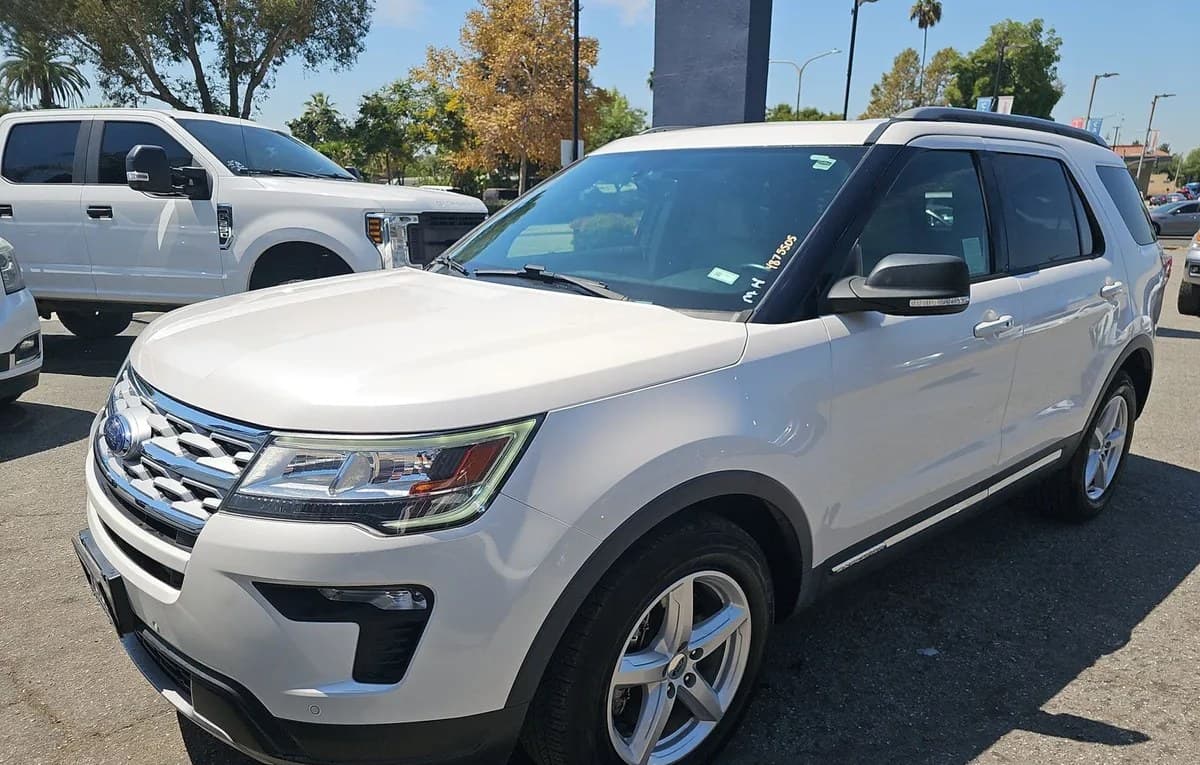 2019 FORD EXPLORER XLT 2