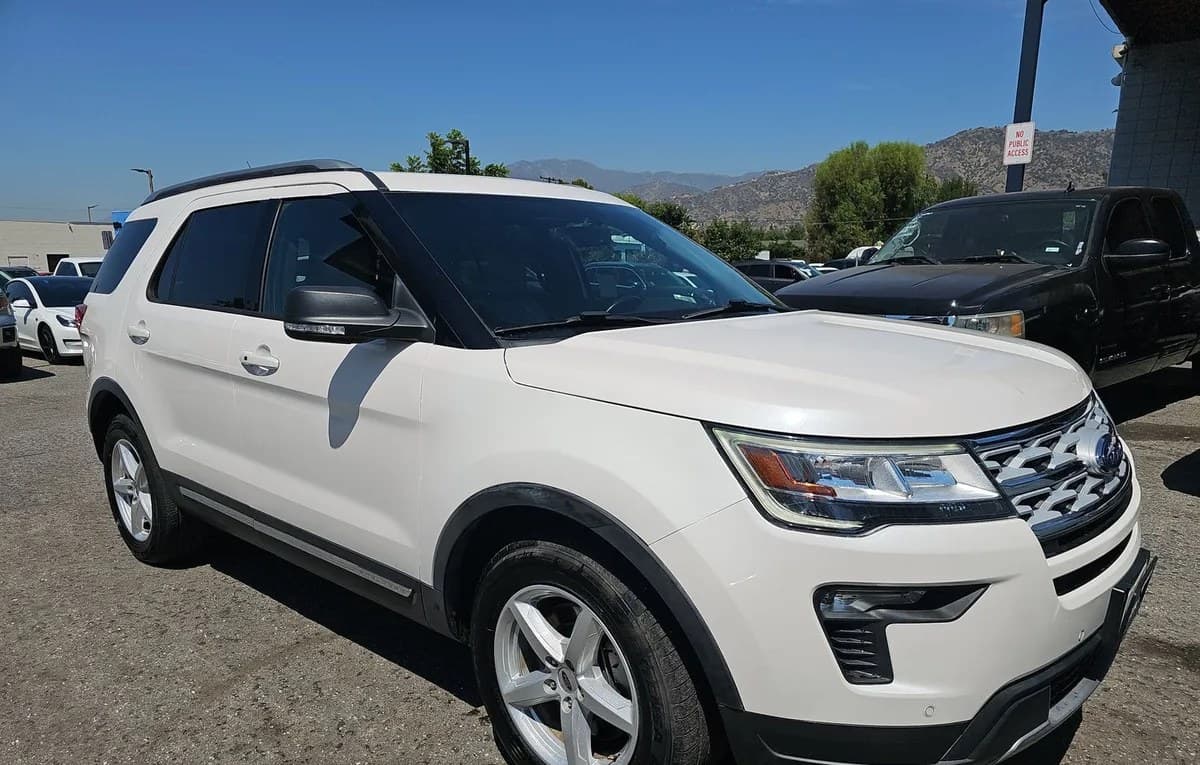 2019 FORD EXPLORER XLT 4