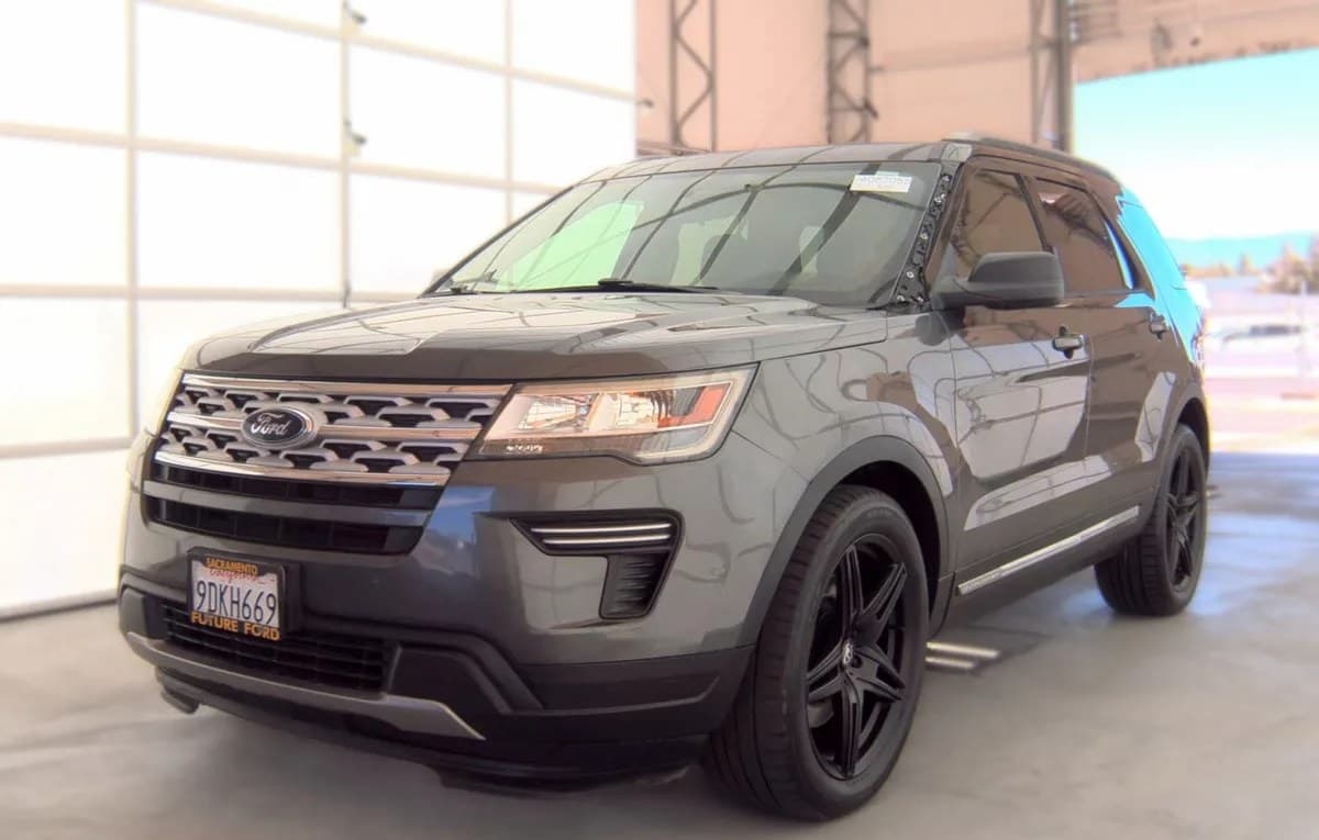 2019 FORD EXPLORER XLT 2