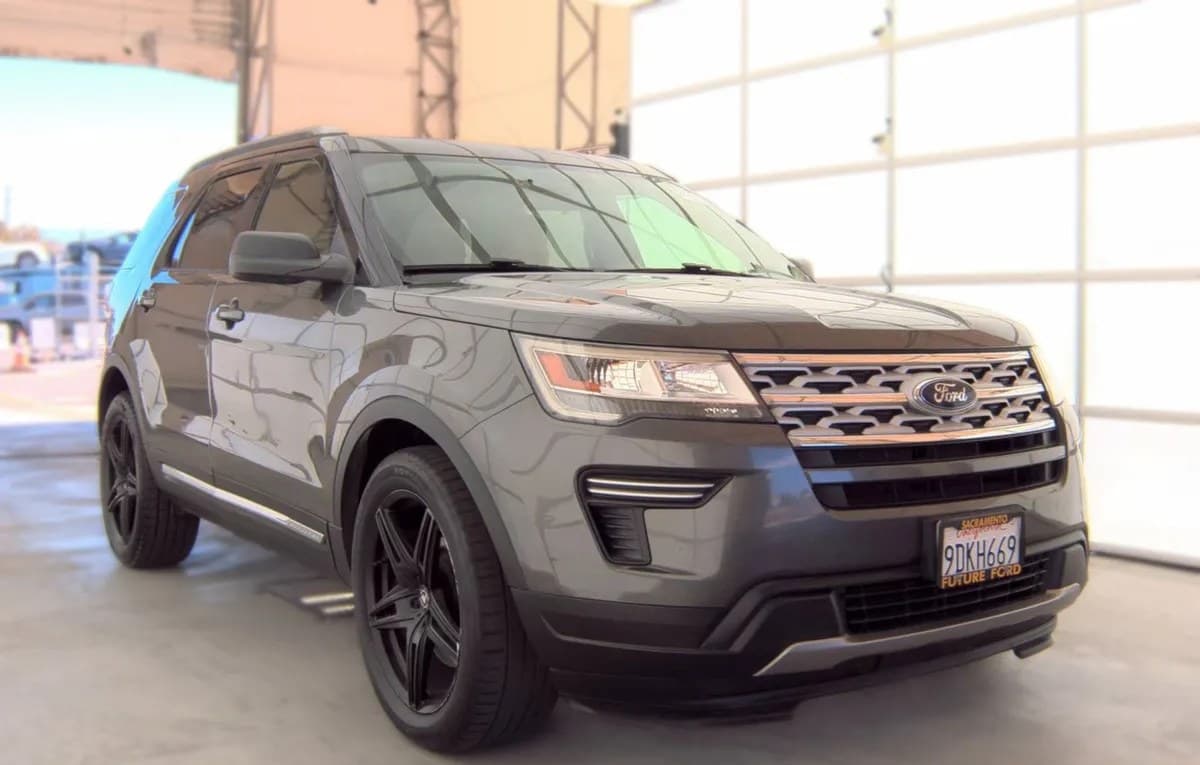 2019 FORD EXPLORER XLT 4