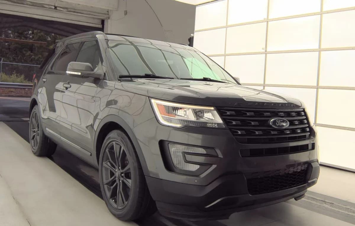 2017 FORD EXPLORER XLT 3