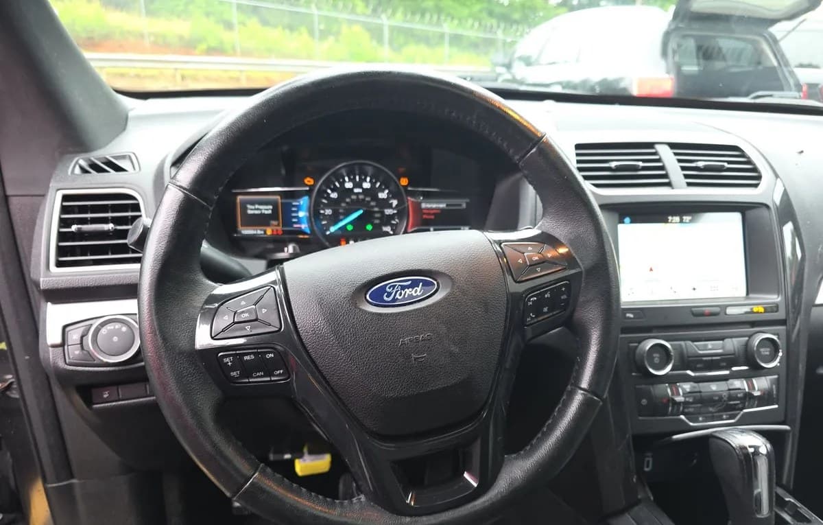 2017 FORD EXPLORER XLT 6