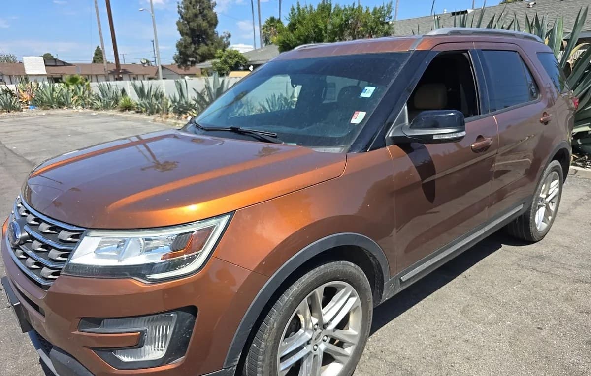 2017 FORD EXPLORER XLT 2