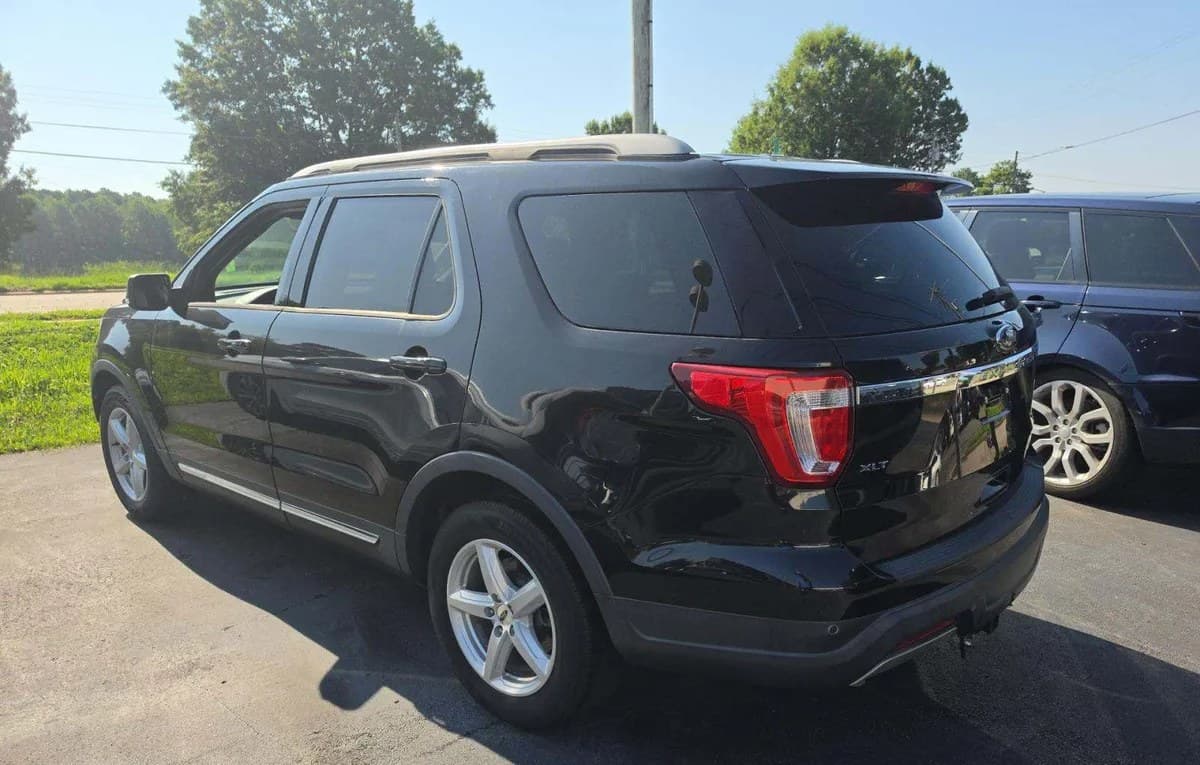 2019 FORD EXPLORER XLT 3