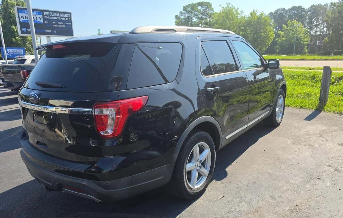 2019 FORD EXPLORER XLT 4