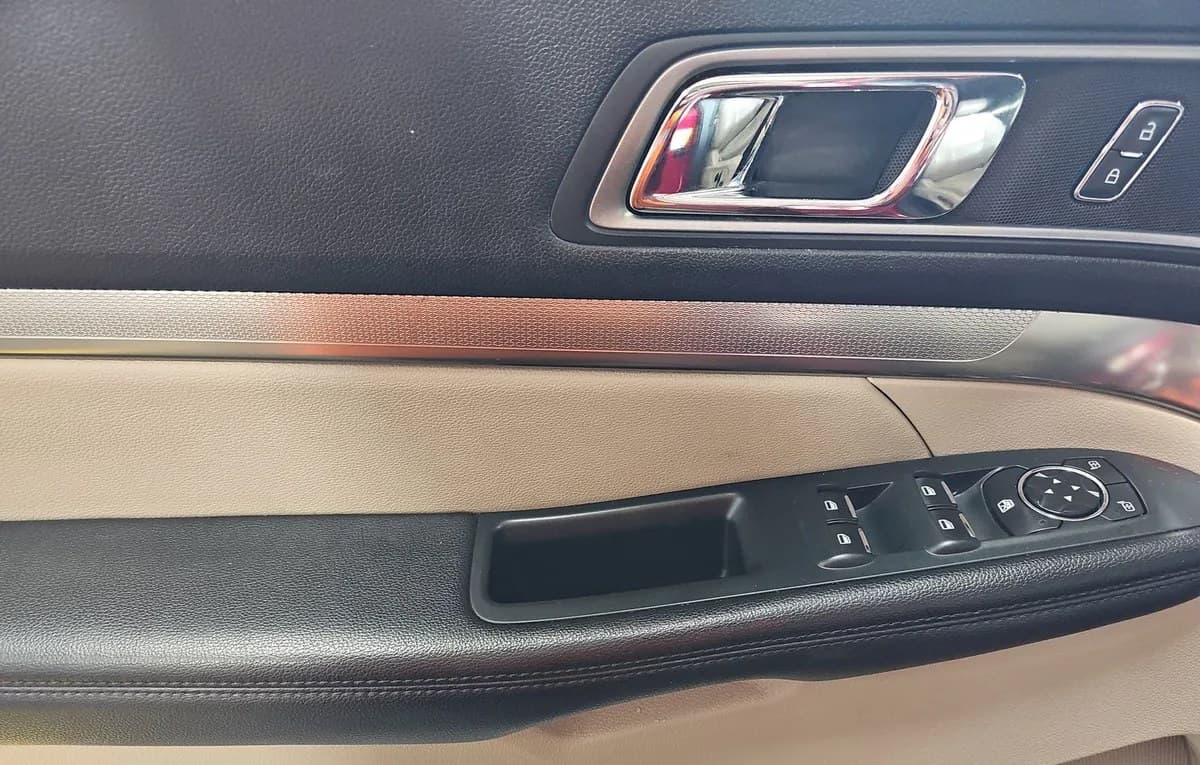 2019 FORD EXPLORER XLT 6