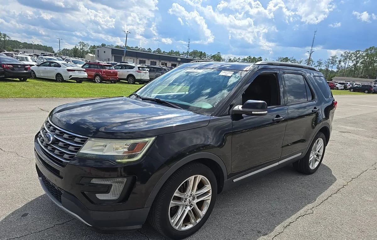2017 FORD EXPLORER XLT 2