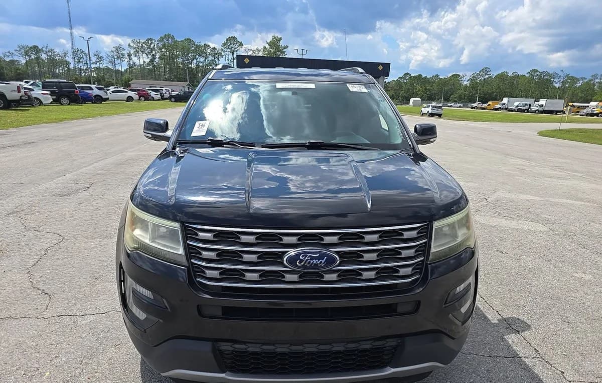 2017 FORD EXPLORER XLT 3