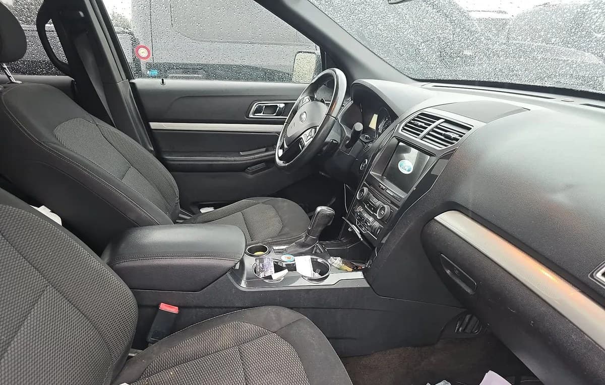 2017 FORD EXPLORER XLT 4