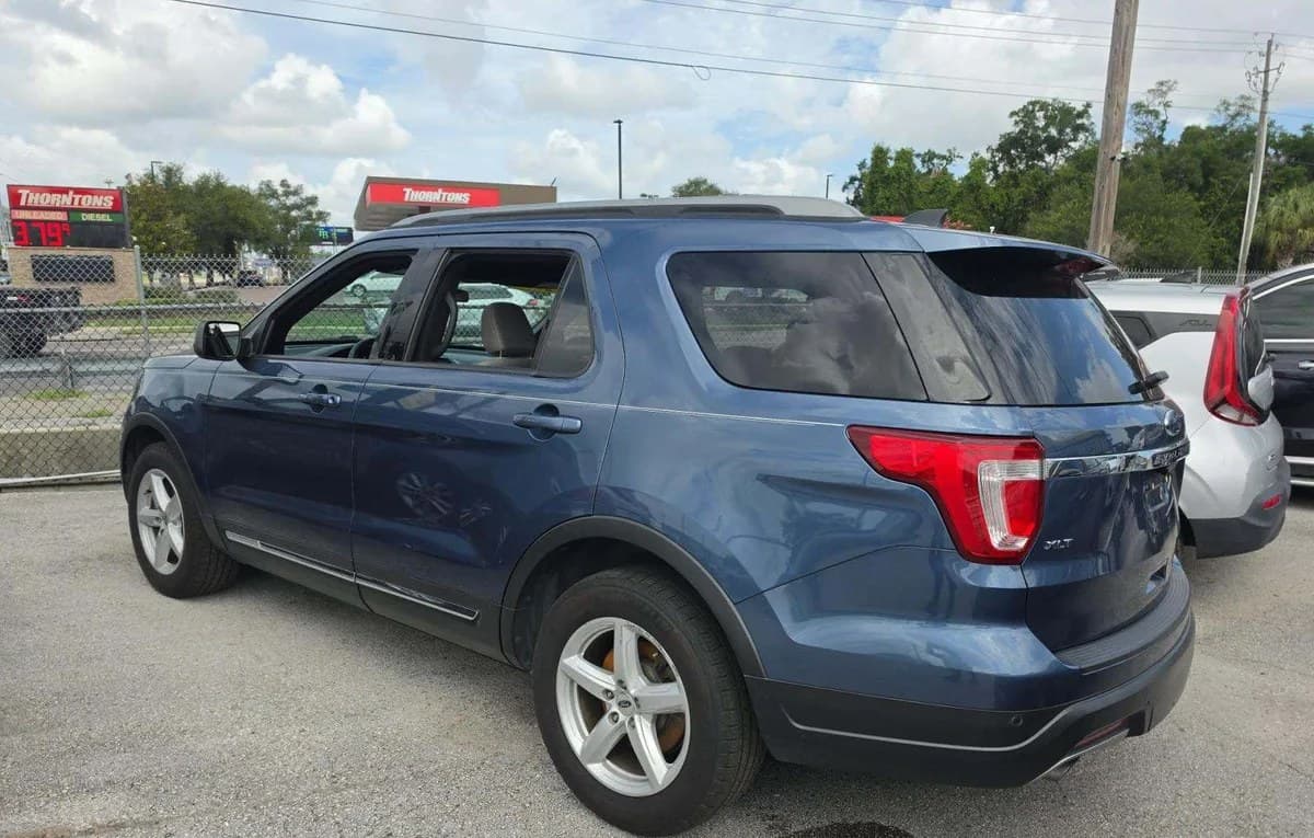 2018 FORD EXPLORER XLT 3