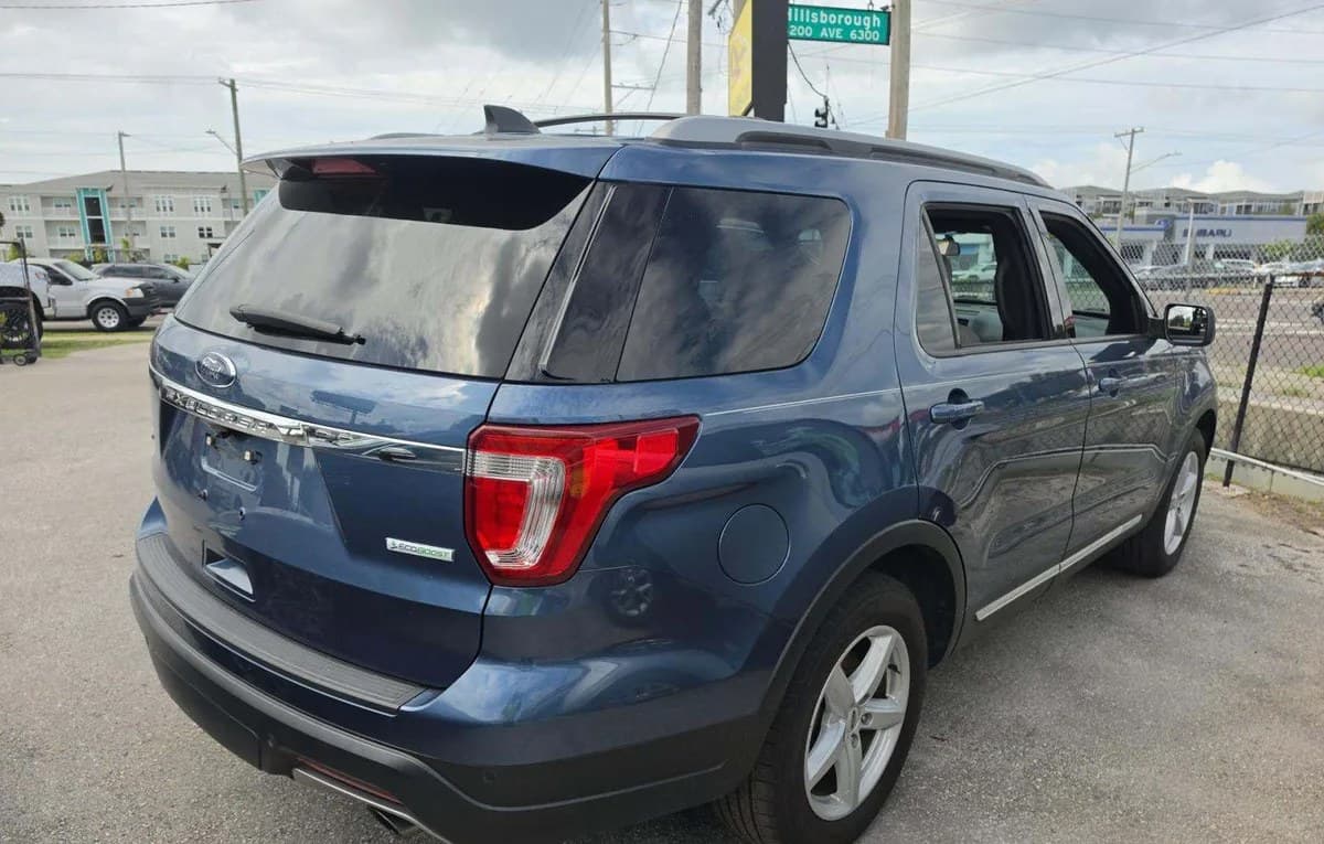 2018 FORD EXPLORER XLT 4