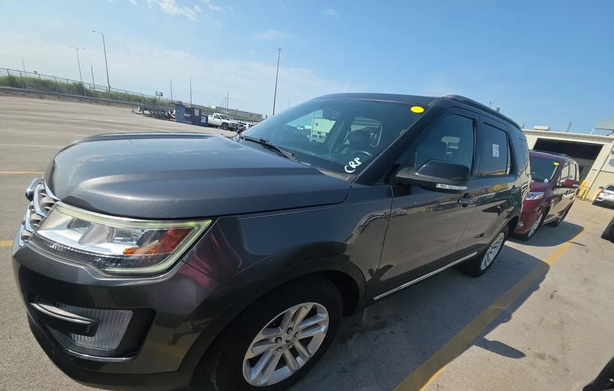 2017 FORD EXPLORER XLT 2