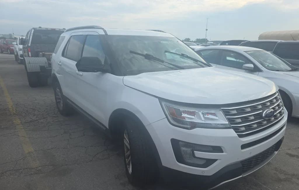2017 FORD EXPLORER XLT 1