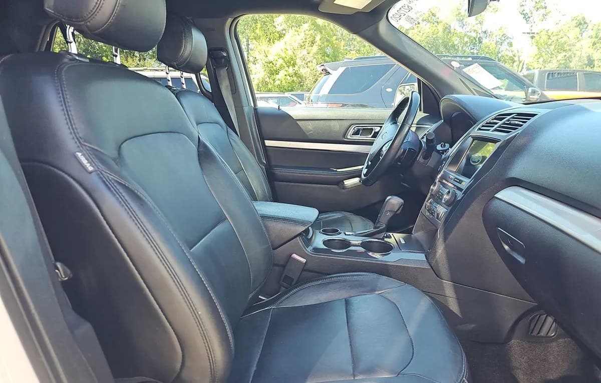 2017 FORD EXPLORER XLT 5